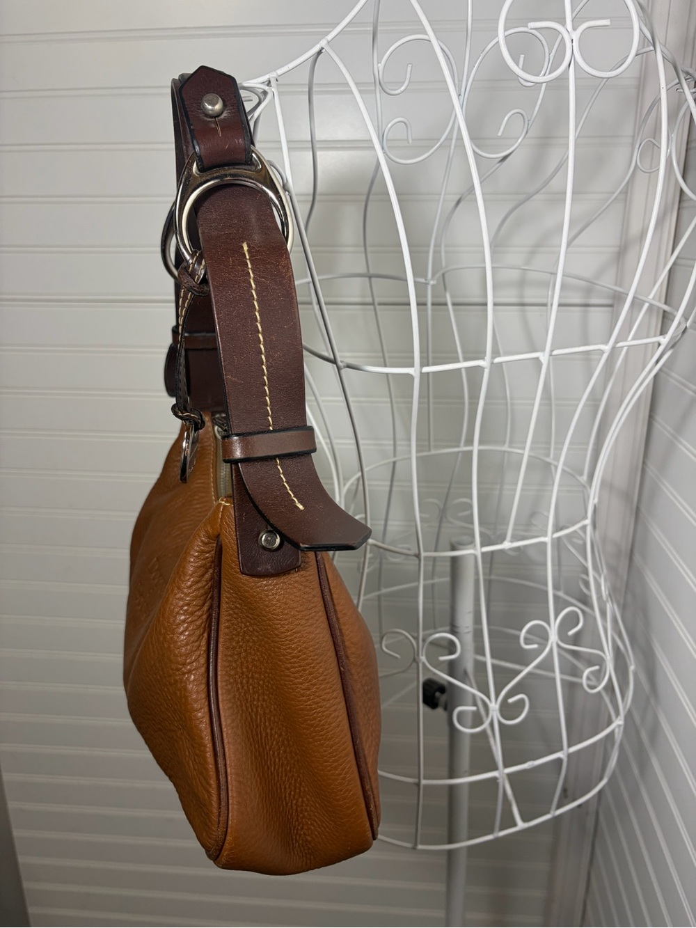 Dooney & Bourke -East West Hobo Bag in Brown Pebbled Leather W/ Dark Brown Strap - Picture 5 of 14